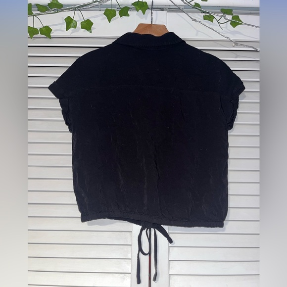 🖤button down shirt🖤 - Picture 2 of 3